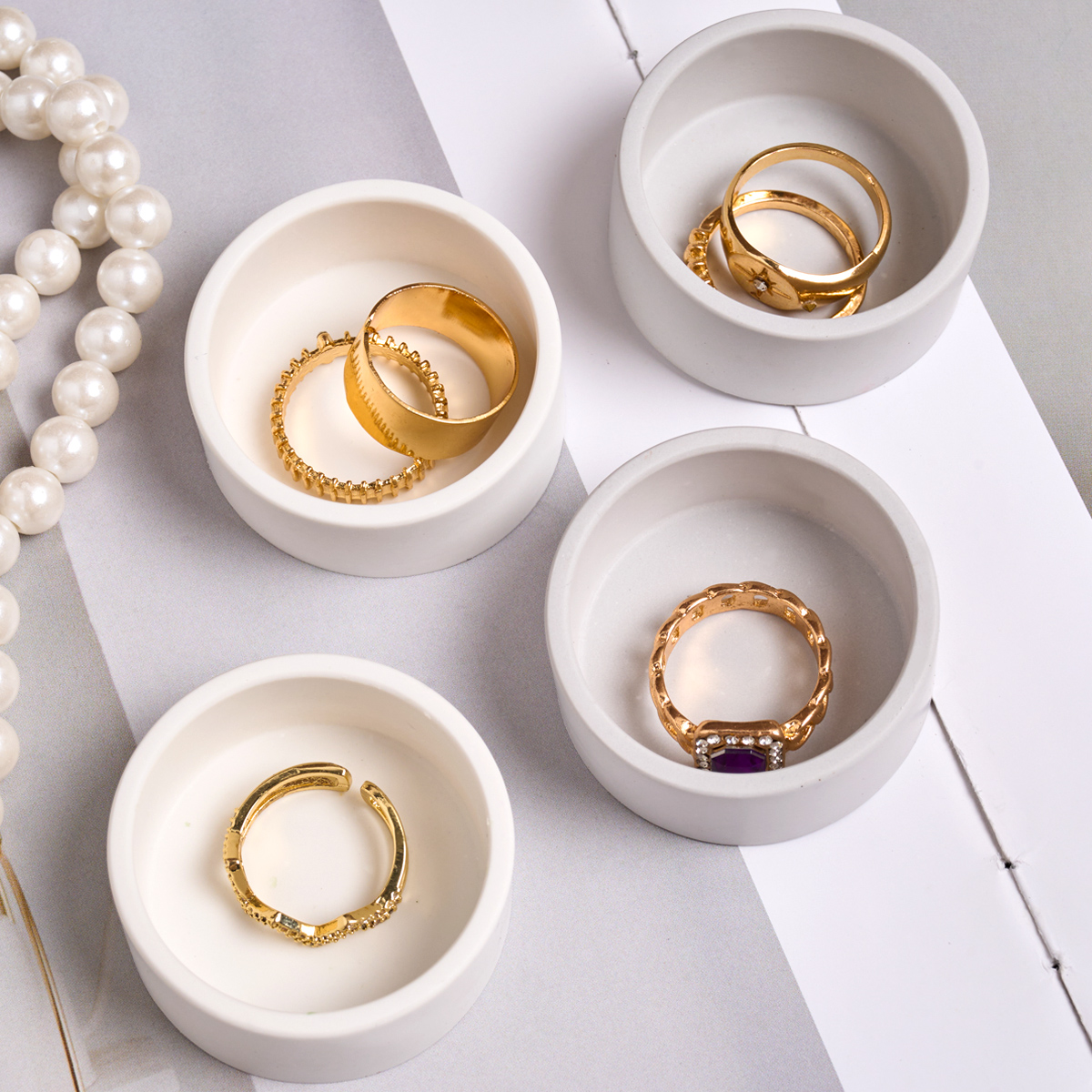 Jewelry Storage Box Silicone M - Craft Embellishment Storage のレビューと価格