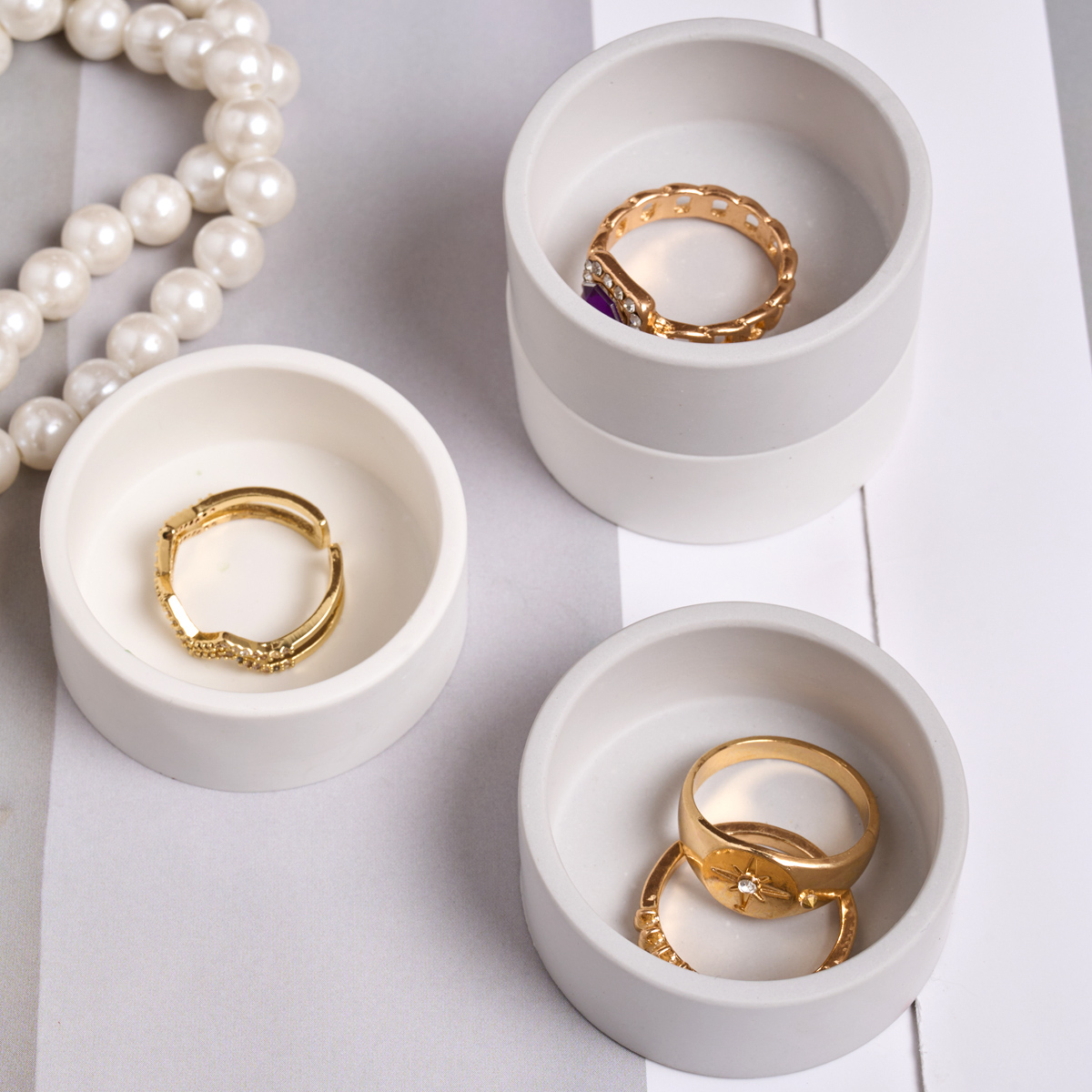 Jewelry Storage Box Silicone M - Craft Embellishment Storage のレビューと価格