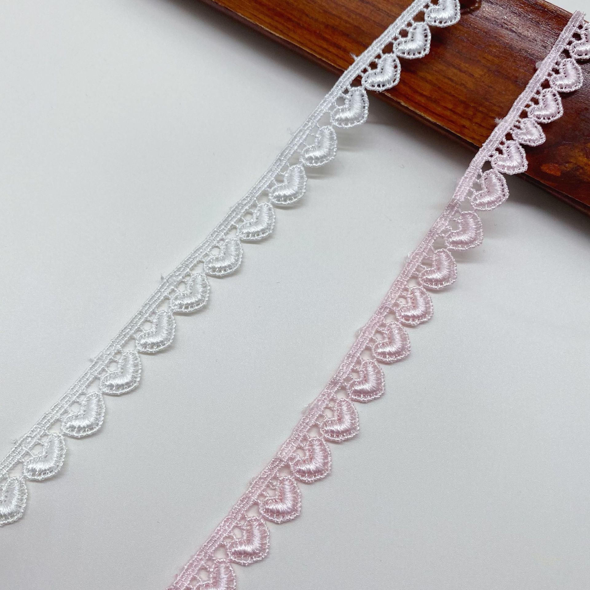 4Yards Embroidered Multicolor  - Lace Ribbon Trim のレビューと価格