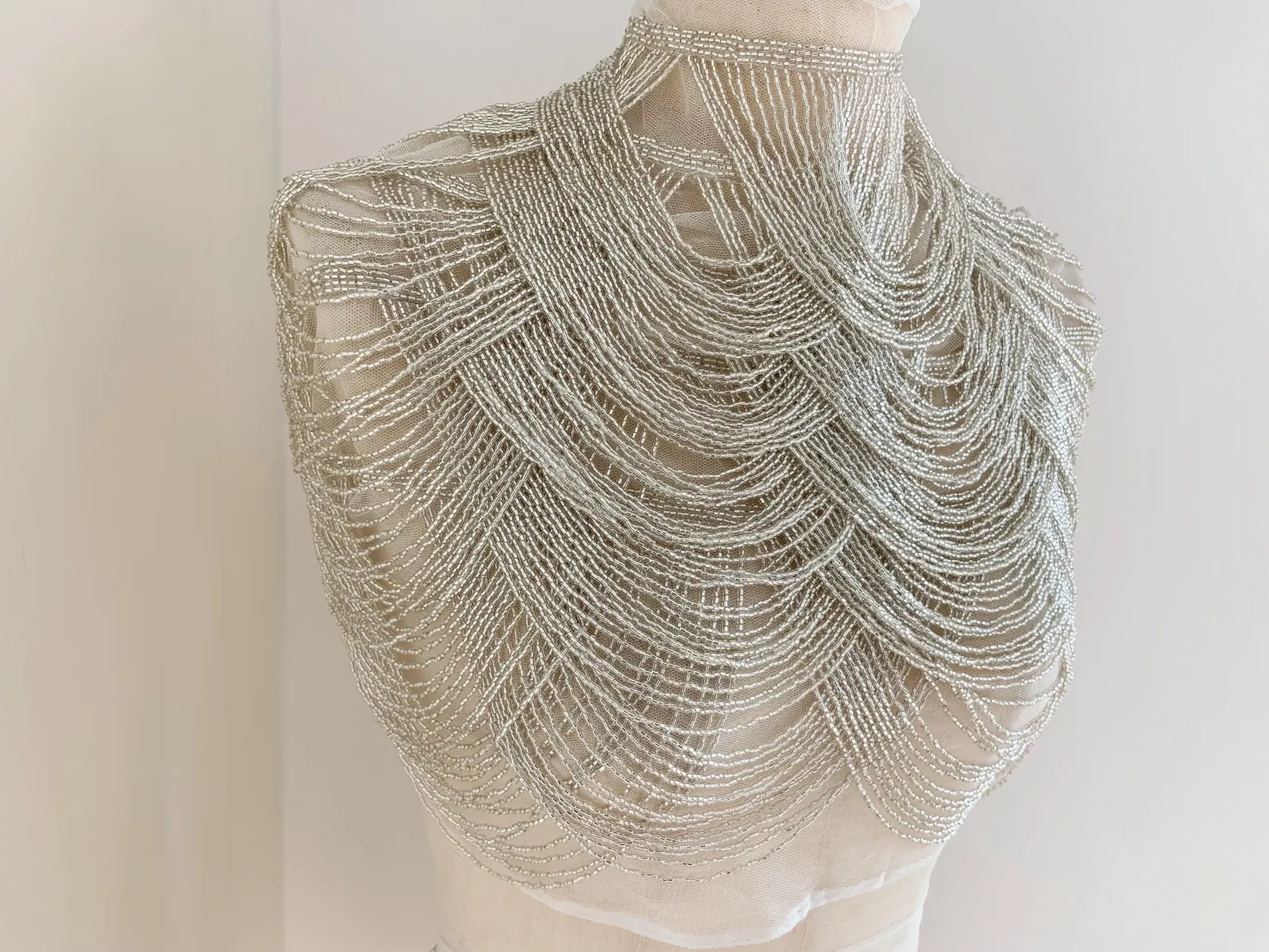 Light Blue Chains Cape Fabric, - Beaded Trim Fringe のレビューと価格
