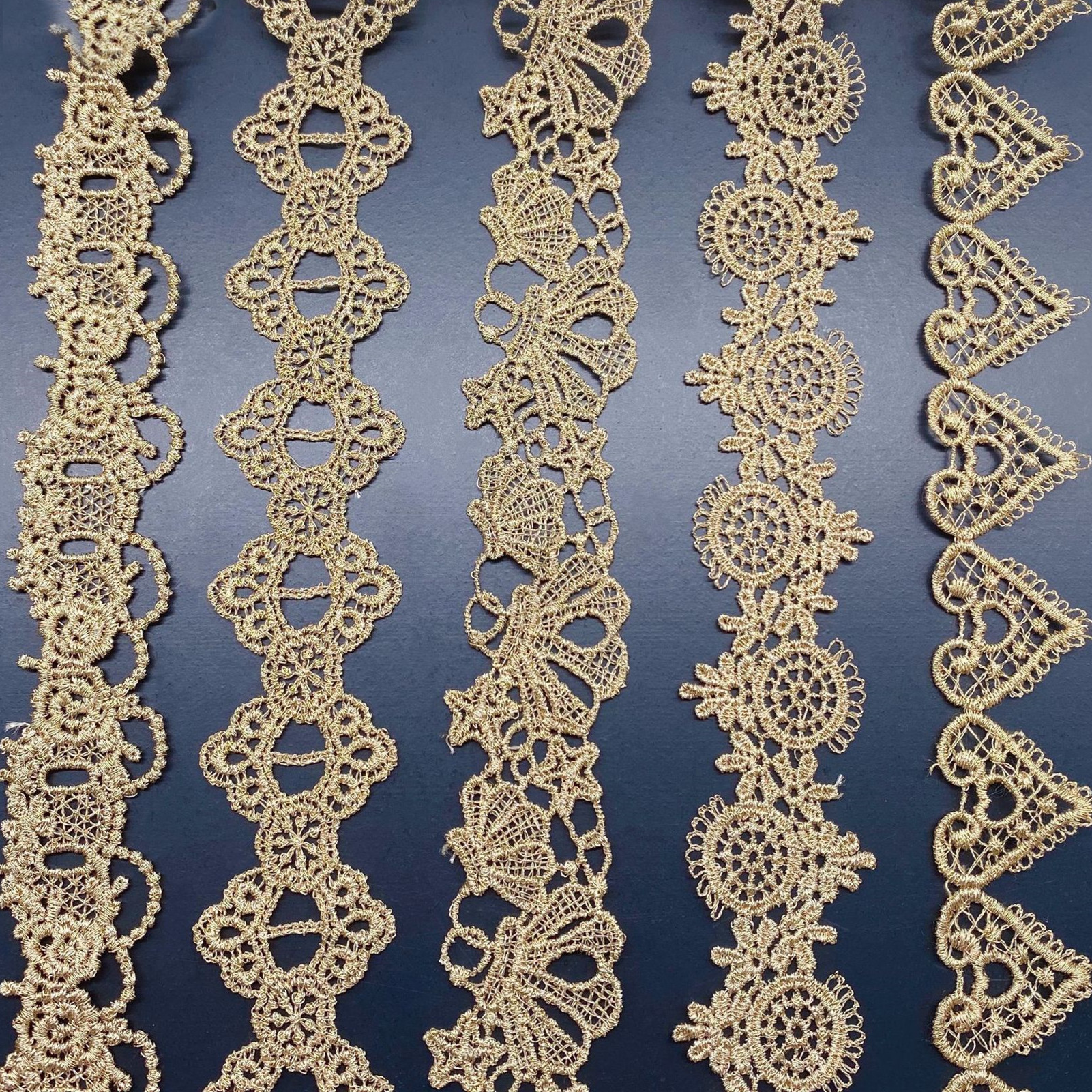 2yards Golden Embroidered Love - Lace Ribbon Trim のレビューと価格