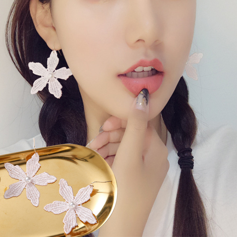 Embroidered Five-leaf Flower O - Lace Ribbon Trim のレビューと価格