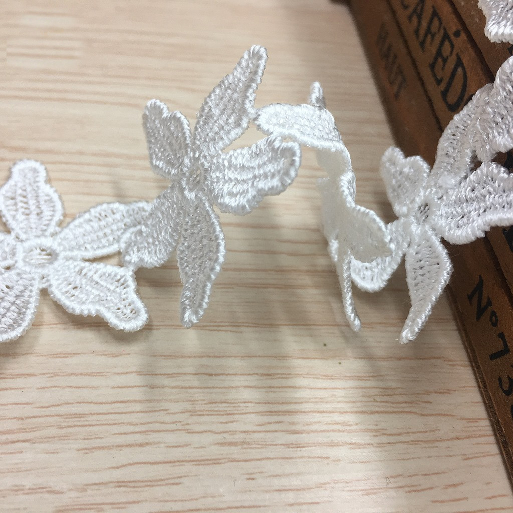 Embroidered Five-leaf Flower O - Lace Ribbon Trim のレビューと価格