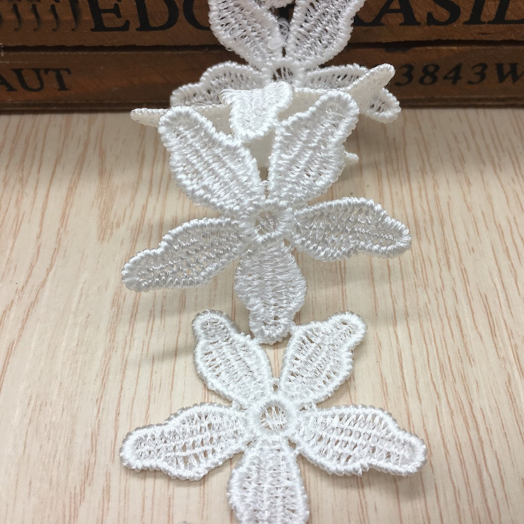 Embroidered Five-leaf Flower O - Lace Ribbon Trim のレビューと価格