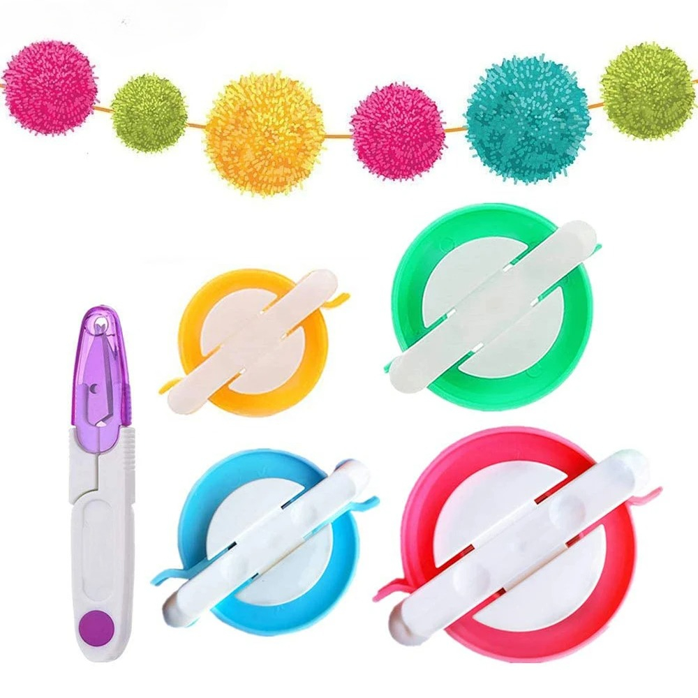 4-Size Pom Pom Maker Kit with  - Pom Pom Maker Tool のレビューと価格
