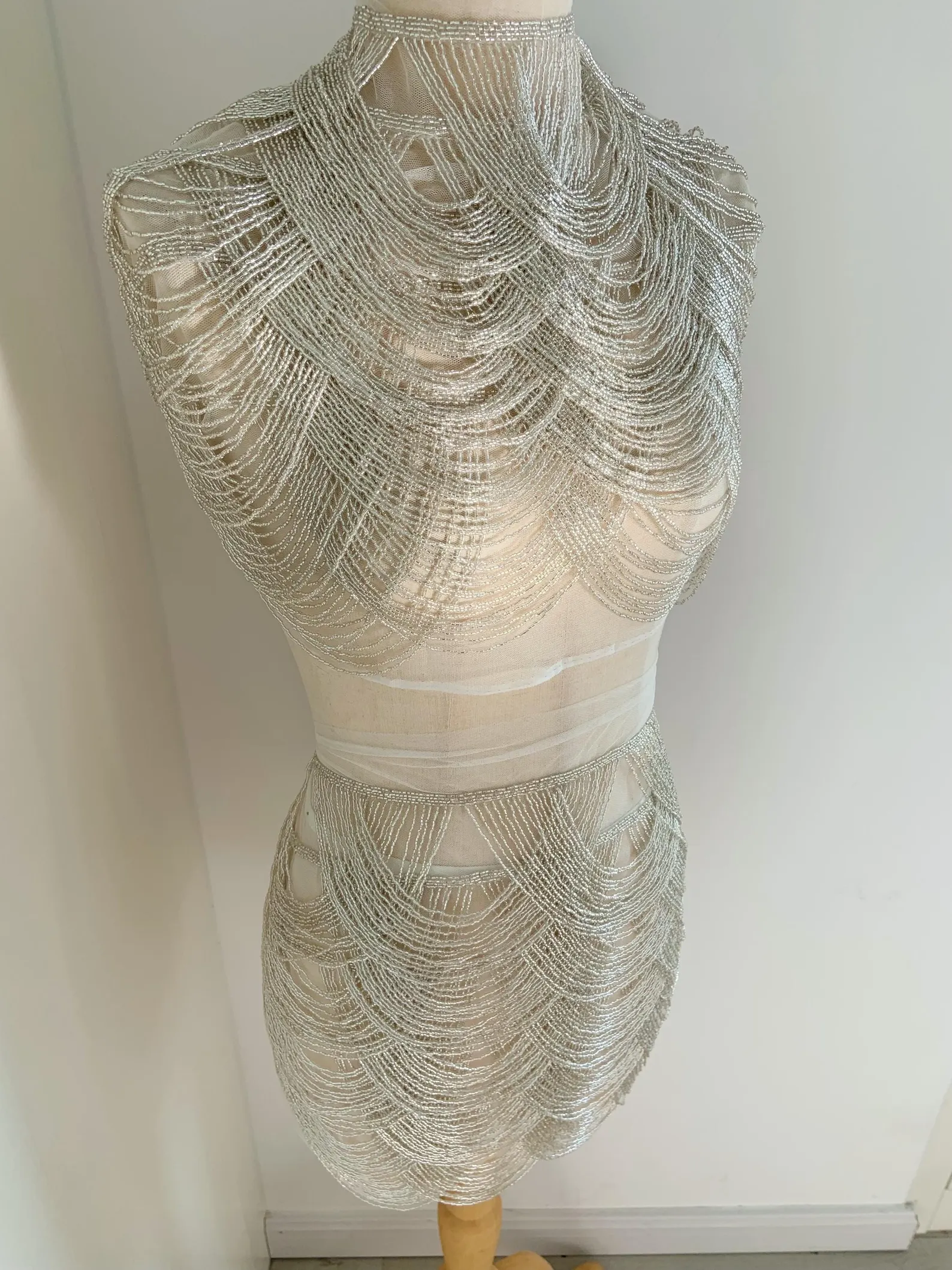 Silver Chains Cape Fabric, Bea - Beaded Trim Fringe のレビューと価格